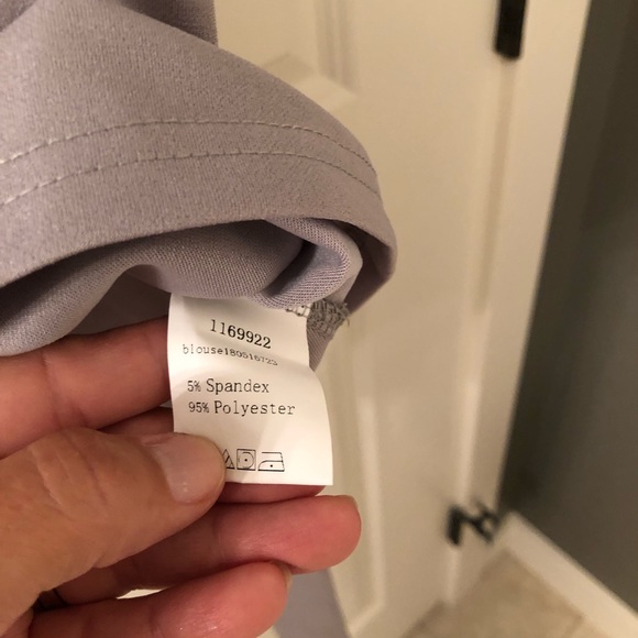 Grey top - Picture 2 of 2